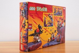 LEGO Castle 6047 Fright Knights Traitor Transport Very Good with Box Vintage
