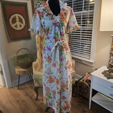 Vintage Floral House Robe Dress Ptp 20" Sz Medium