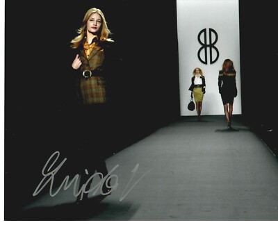 RARE IMAGE!  Czech Super Model'' Linda Vojtová Hand Signed 10X8 Color Photo
