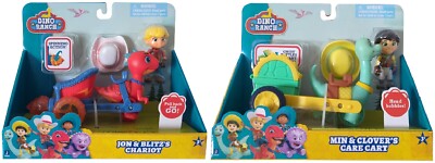 Jazwares Dino Ranch Figuren Dinosaurier Jon + Blitz oder Min + Clover mit Wagen