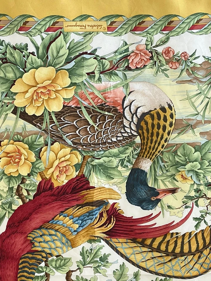 S4# Salvatore Ferragamo Floral Amarillo Seda Bufanda Cuadrada 34 pulgadas Hecho en Italia Foto 2 de 4