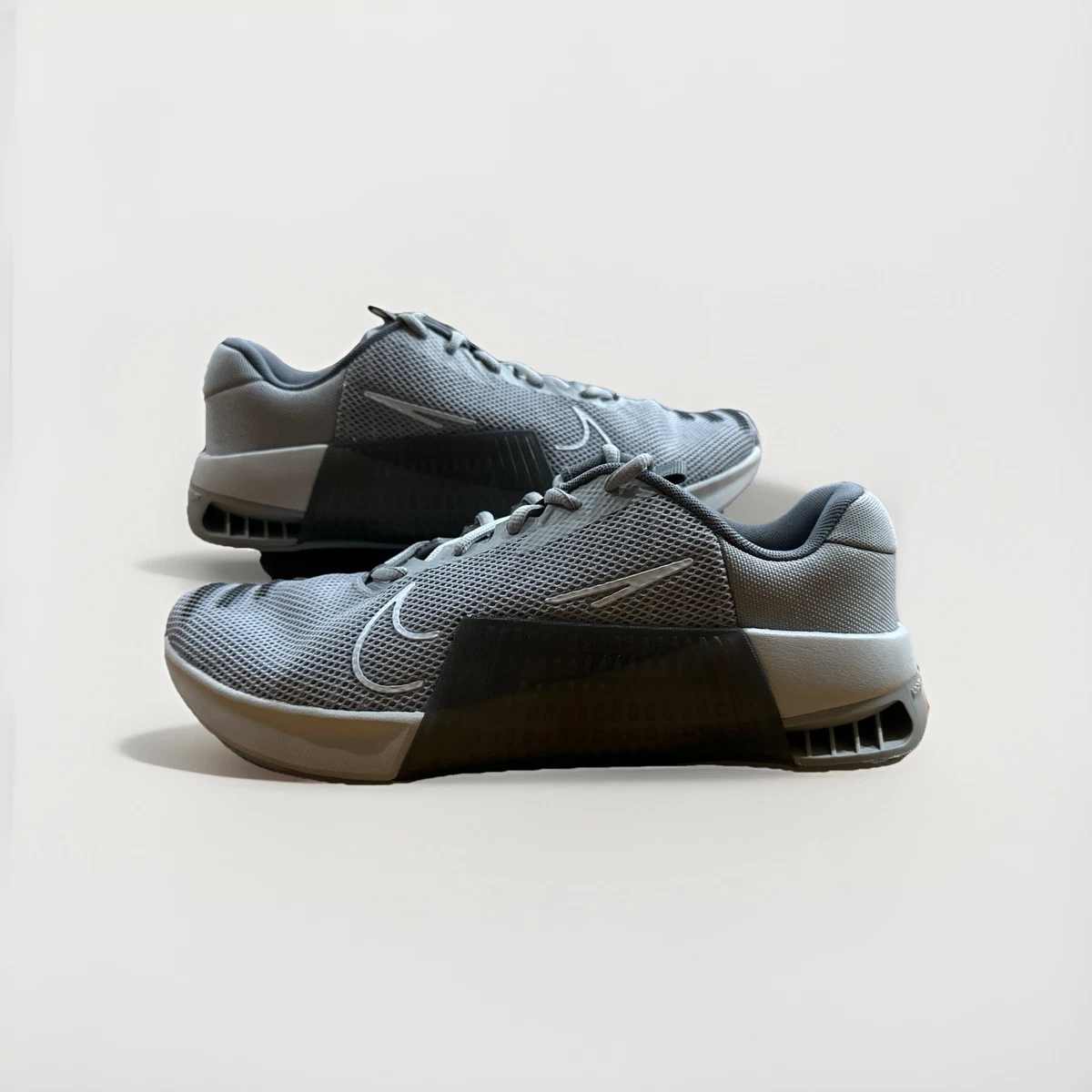 Nike Metcon 9 Light Smoke Grey for Sale | Authenticity  display picture 2