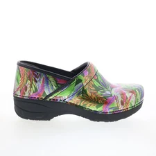 Dansko XP 2.0 Tropical Garden Patent Womens Green Clogs Flats Shoes