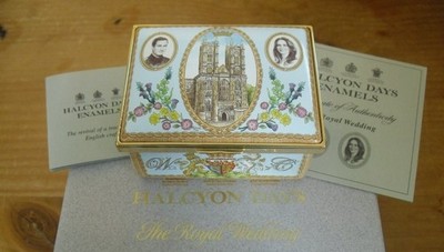 Boxed Ltd Ed Halcyon Days William & Kate Royal Wedding Emaille Box - 3 3/8''