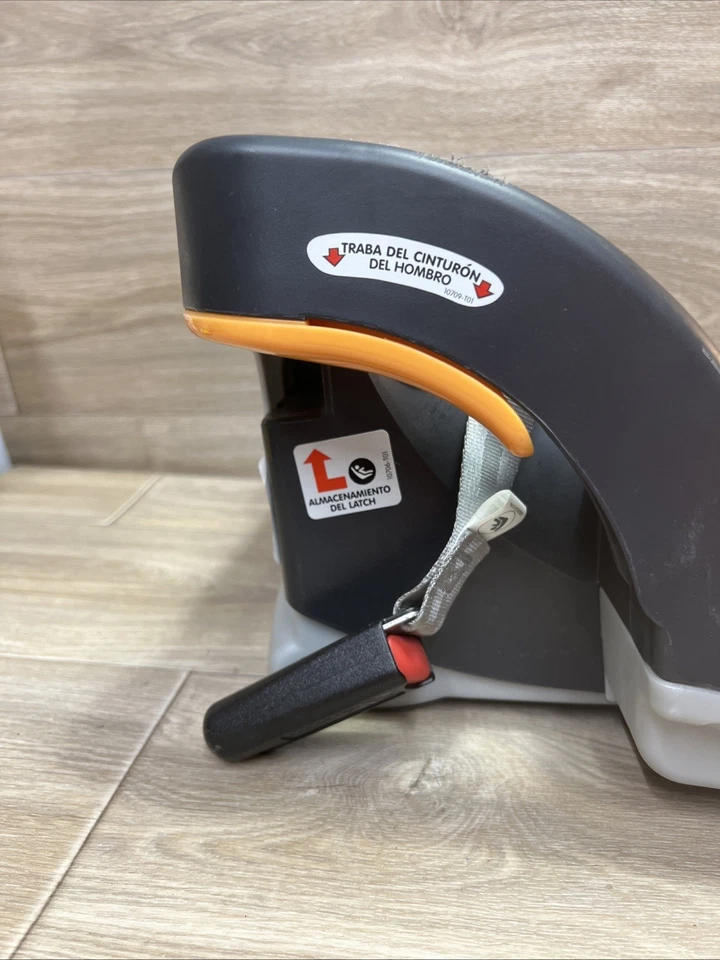 Детское заднее автокресло Chicco KeyFit 30 с основанием сентябрь 2028 - Изображение 3 из 4