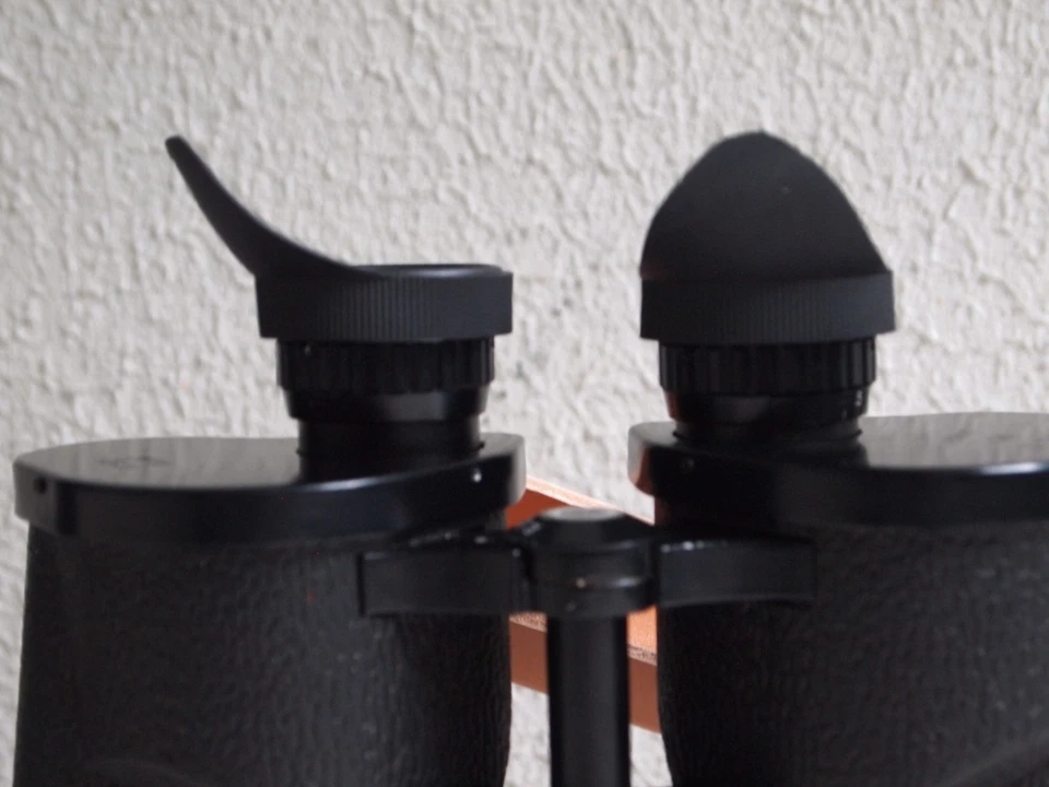 12x42 Militär Marine Fernglas mit vergüteter Optik, Strichplatte und Zubehör - Bild 4 von 4