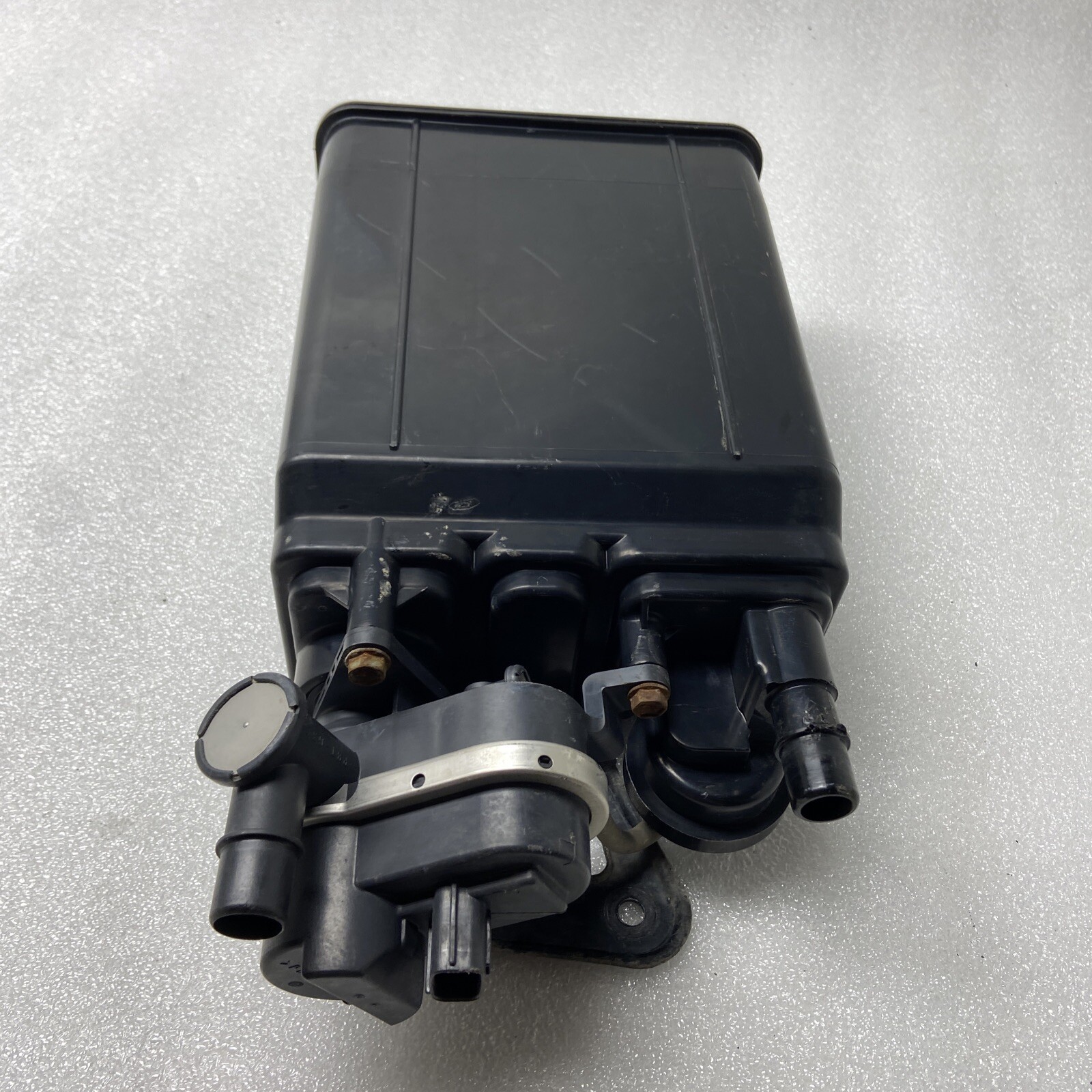 2005 2006 2007 Toyota Sequoia 4.7L Fuel Vapor Charcoal Evaporation