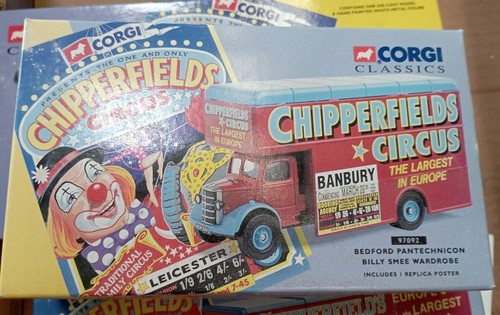 CAMION DE LIVRAISON PERRIER CORGI BEDFORD 30 CWT VAN neuf dans boite d