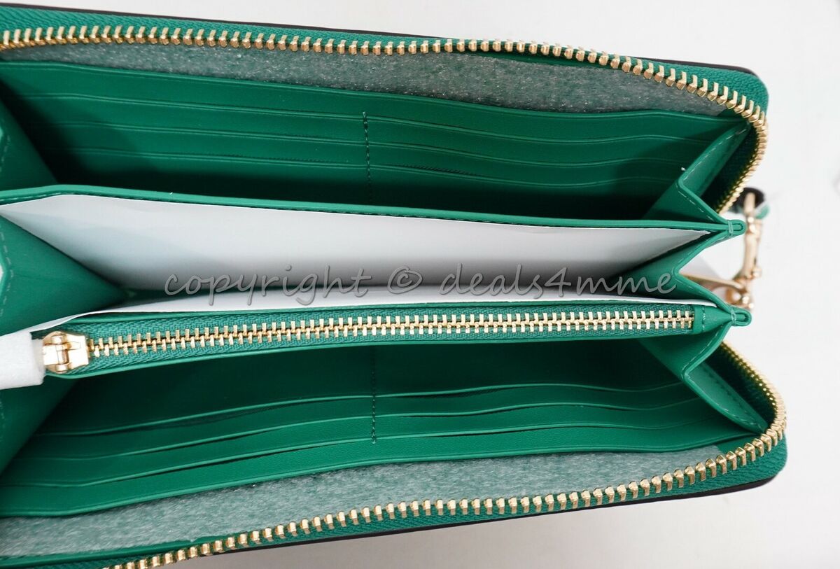 NWT Coach C4451 Long Zip Around Wallet in Green With Gold NWT Coach C4451 Long Zip Around Wallet in Green With Gold