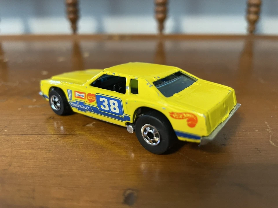 Hot Wheels Flying Colors Amarillo MONTE CARLO STOCKER Blackwalls Mattel 1974 Foto 4 de 4