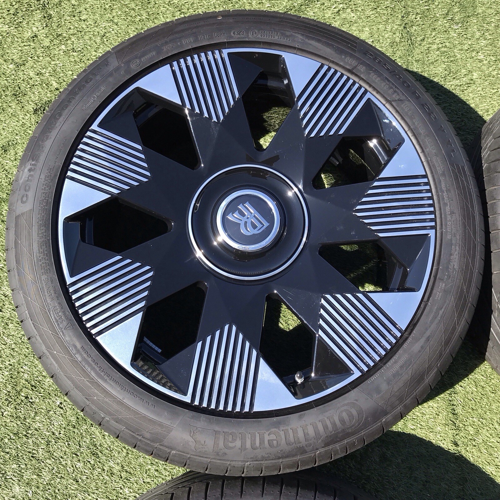 22 PHANTOM ROLLS ROYCE RIMS TIRES TPMS NEW SET 4 GENUINE 2025 036423 01293 93074