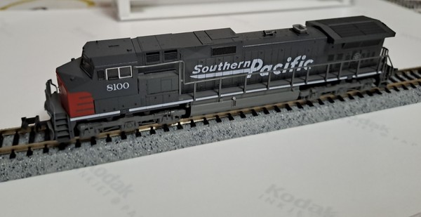 KATO 176-3601 C44-9W - DIGITAL SOUTHERN PACIFIC #8100 Dash-9 SP E: N NUEVA..