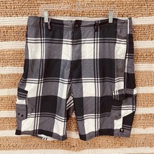 Uni-Vibe Men’s Swim Trunks Size 36 Black Plaid Board Shorts Pockets