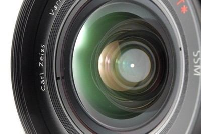 ■極上品■SONY 16mm-35mm F2.8 ZA SSM SAL1635Z Amazon.com : Sony 16-35mm f/2.8 ZA Lens : Camera And Photography