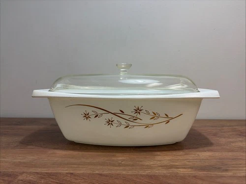 Vintage Pyrex #035 Golden Honeysuckle 2.5 Qt Casserole Dish w/ Lid