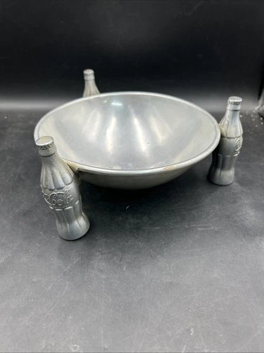 Vintage, Original, 1935 Brunhoff Coca-Cola, Metal Snack Bowl. ML