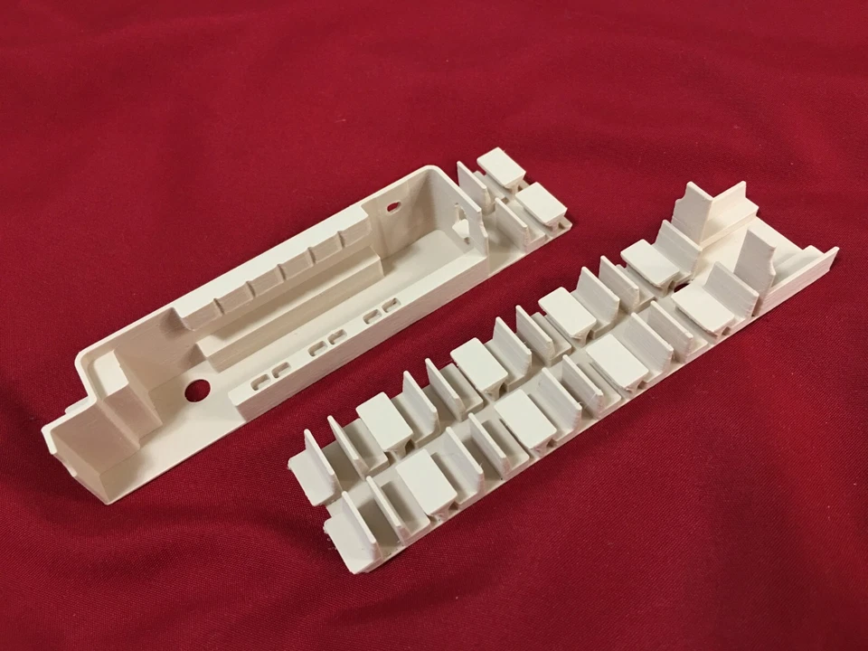 Passenger Car Interior KIT for Athearn 72ft Heavy-Weight (Standard Steel) Dining - Image 4 of 4