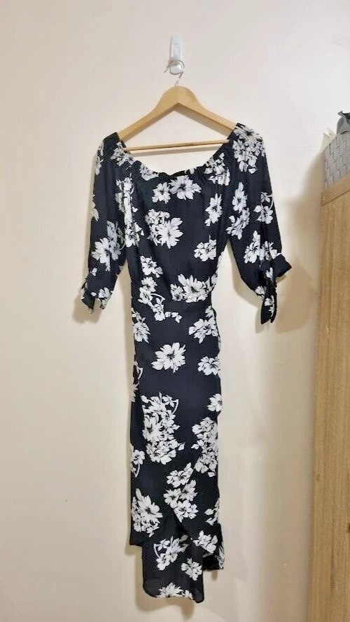 Decjuba Size 12 Black & White Floral Faux Wrap Dress