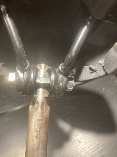Pinched straight seat post with seat and GT sticker stamped GT dated 1997 - Picture 4 of 7
