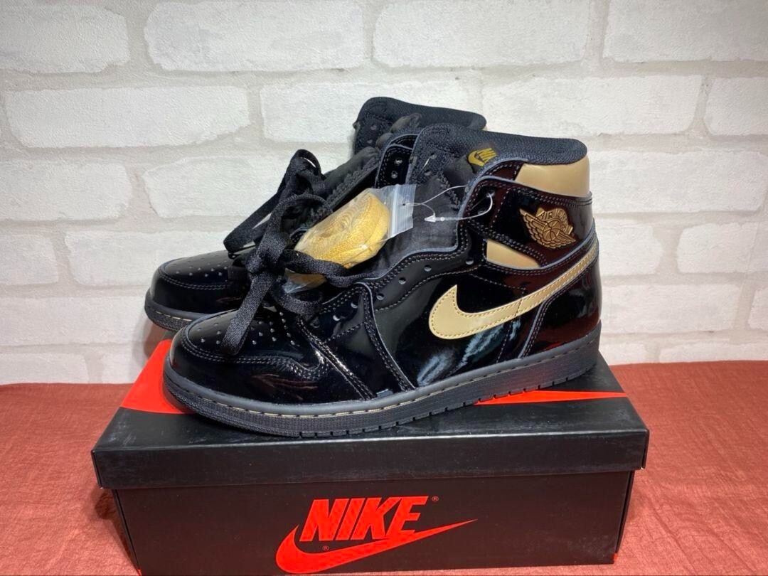 Nike Air Jordan Retro 1 High OG 'Black Metallic Gold' 555088 Nike Air Jordan Retro 1 High OG 'Black Metallic Gold' 555088