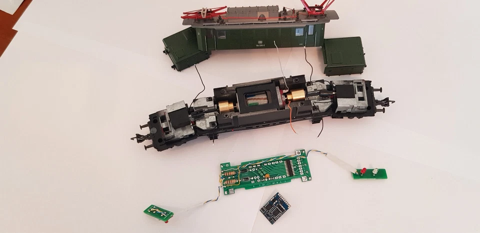 Topp-Digital-Platinen-Set-PLUX22-Roco-E94-LEDs-w/w-Einfache Montage