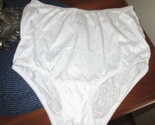 vtg NOS VANITY FAIR STAR WHITE SISSY hi waist RAVISSANT GRANNY panties sz 6/M
