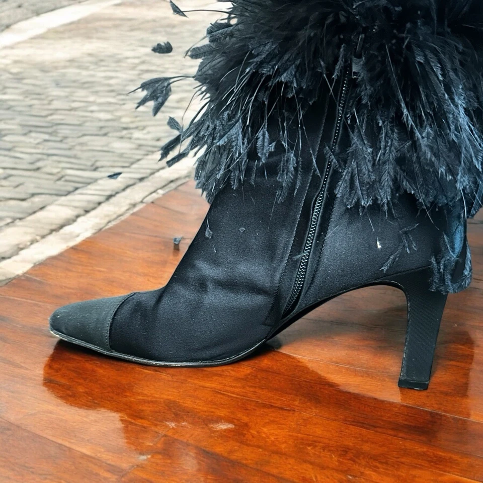 Valentino Garavani Silk Couture Negro Plumas de Avestruz Botines Talla 6.5 $1500 Foto 3 de 4