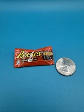 MGA Miniverse Make It Mini Hershey Food Valentine's Series 2 Reese’s Cups Mini