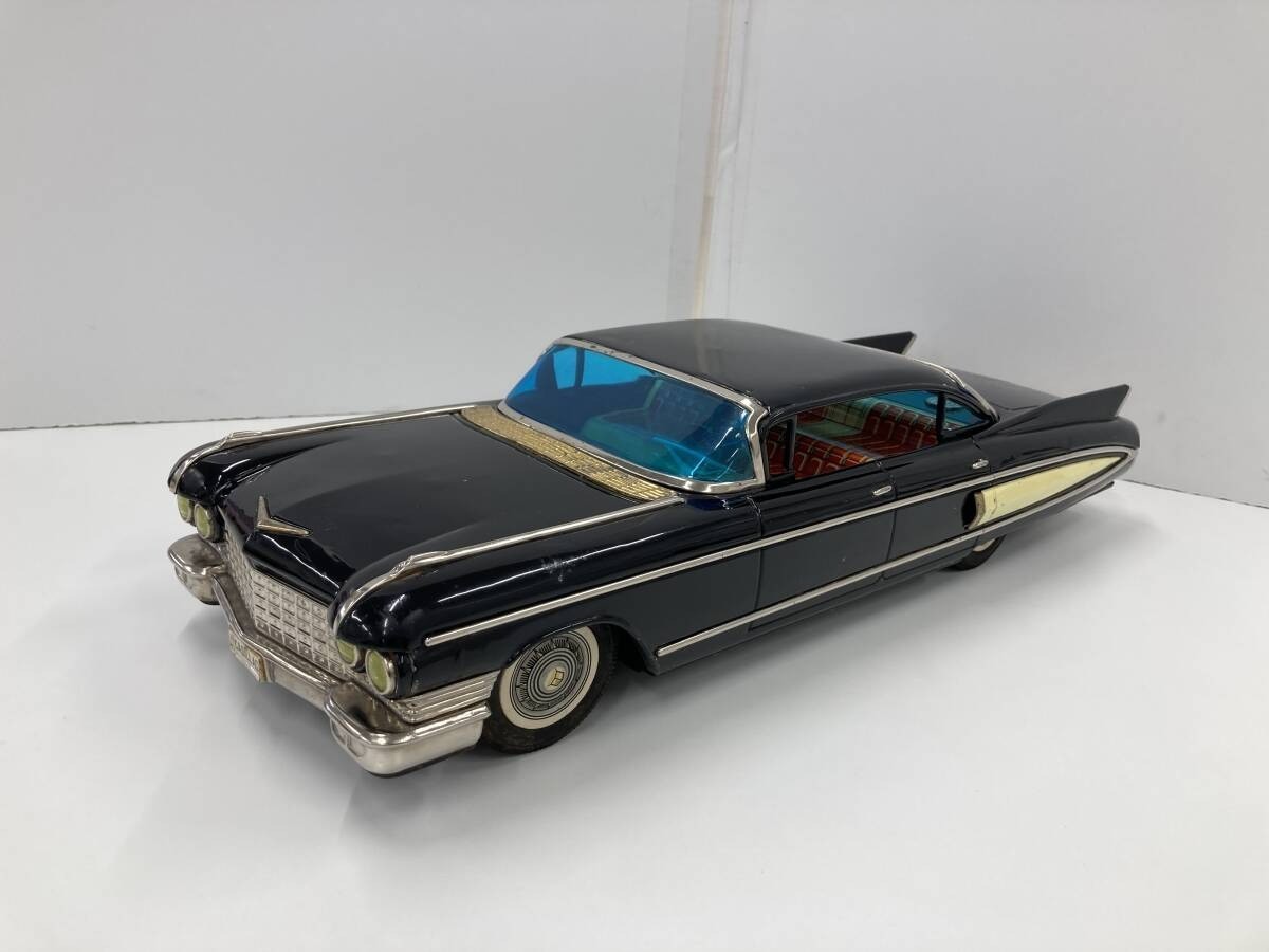 Tin-toy car Yonezawa CADILLAC black made in Japan King size: 18