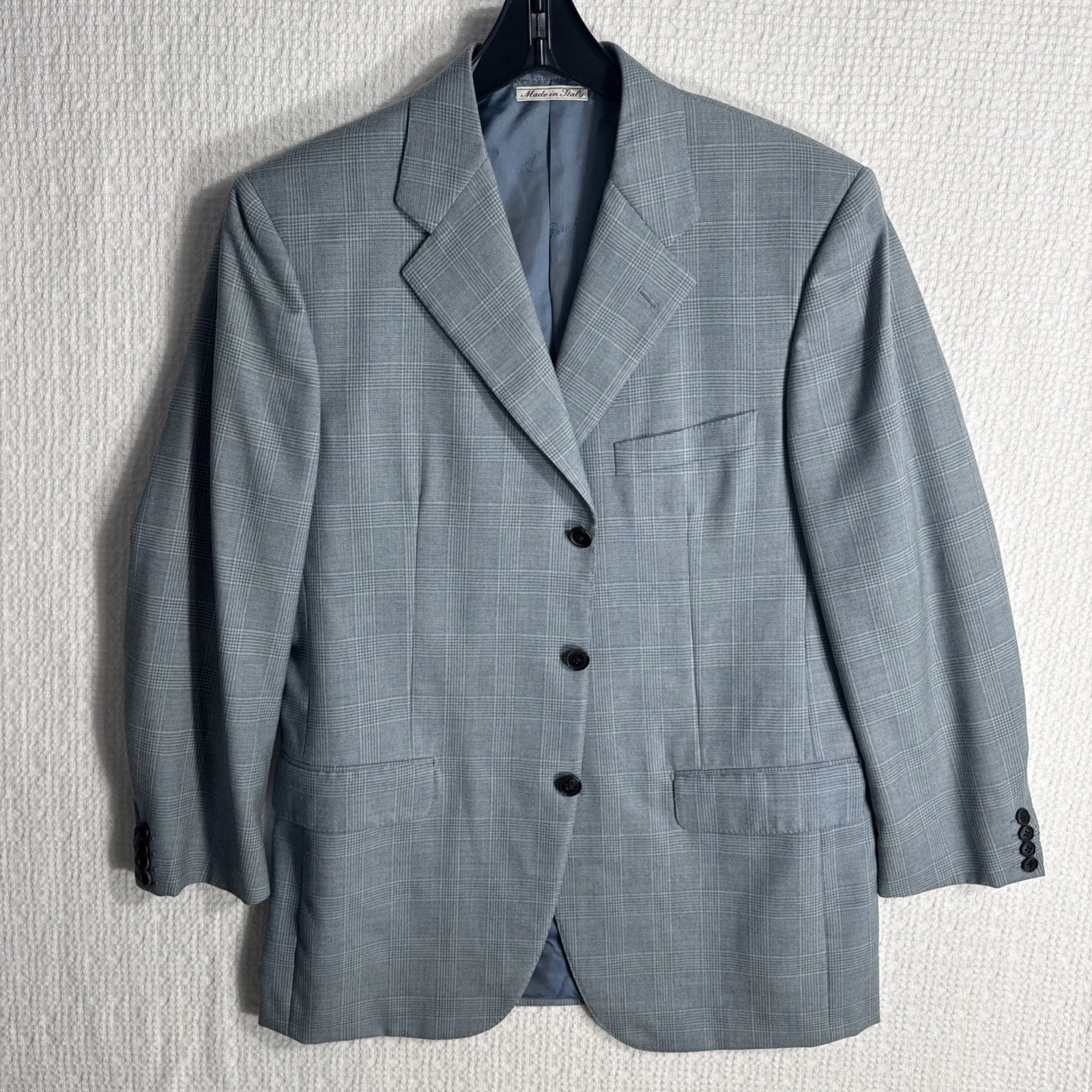 Belvest 40S Light Blue Plaid 3 Button 100 % Cashmere made in Italy Sport Coat
Opens in a new window