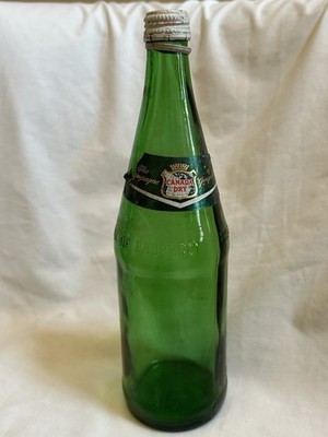 1966 Canada Dry Ginger Ale Green Glass Bottle w/ Label & Cap 11.25