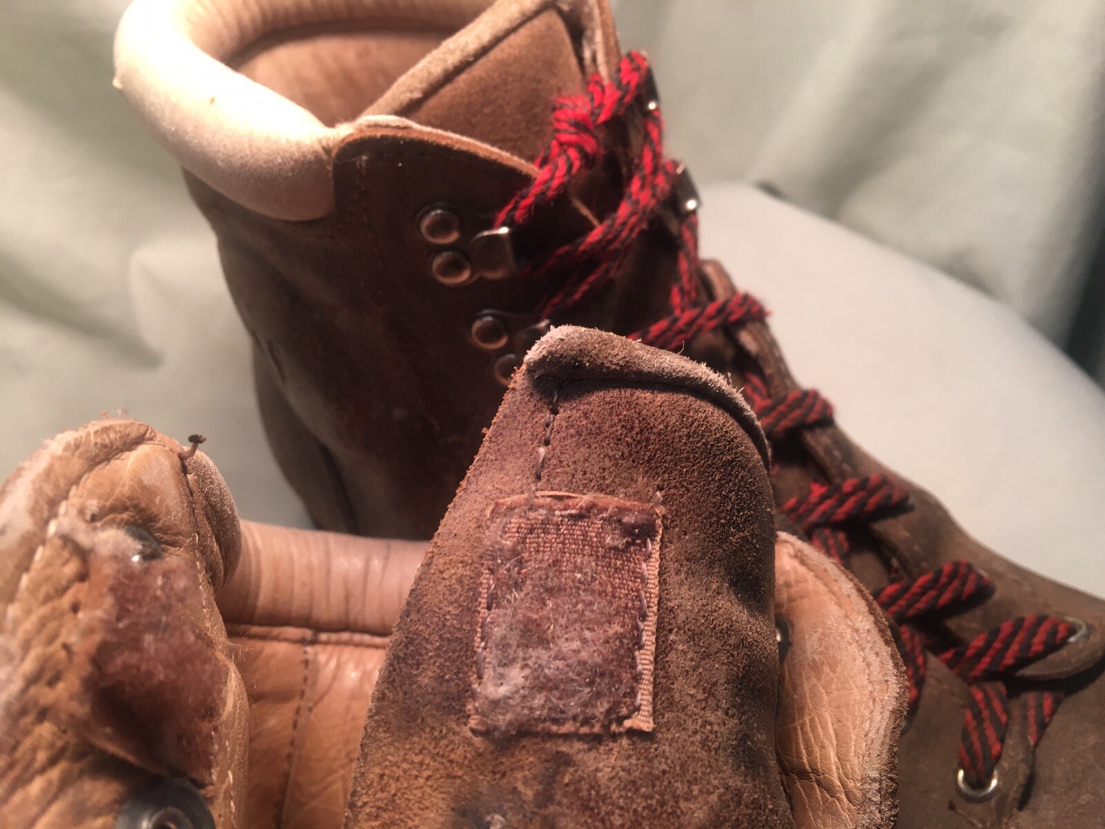 Vasque Split Cowhide Boots No Size Marked 27.5 CM Insole Vibram Soles Made Italy