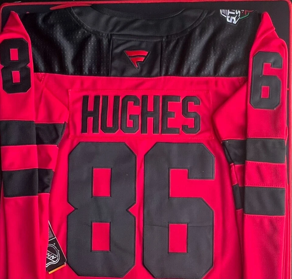 Camiseta roja New Jersey Devils #86 Jack Hughes 2024 Hockey Stadium Series 2XL Foto 3 de 4