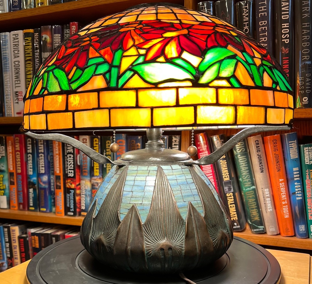 Antique Tiffany Studio Reproduction Poinsettia Lamp Arrowhead