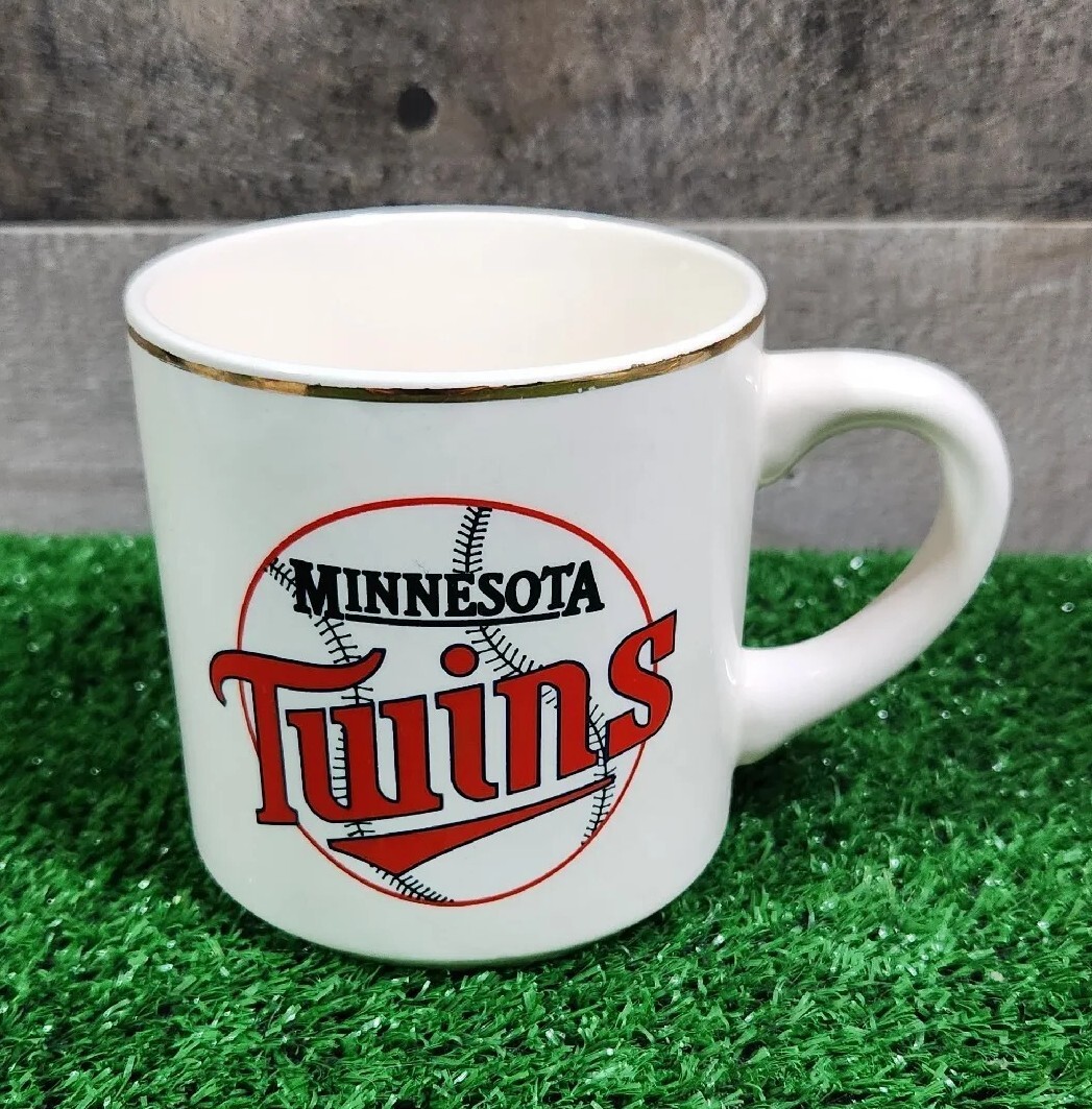 VINTAGE 1987 WORLD SERIES CHAMPIONS CERAMIC COFFEE MUG