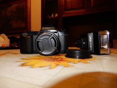 Canon T50 Kamera mit FD 50 1.8 Objektiv gebraucht funktionsfähig