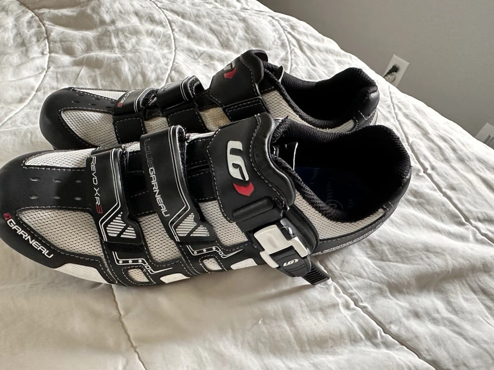 Louis Garneau Size 40 Bike Cycle Shoes Black White - Image 3 of 4