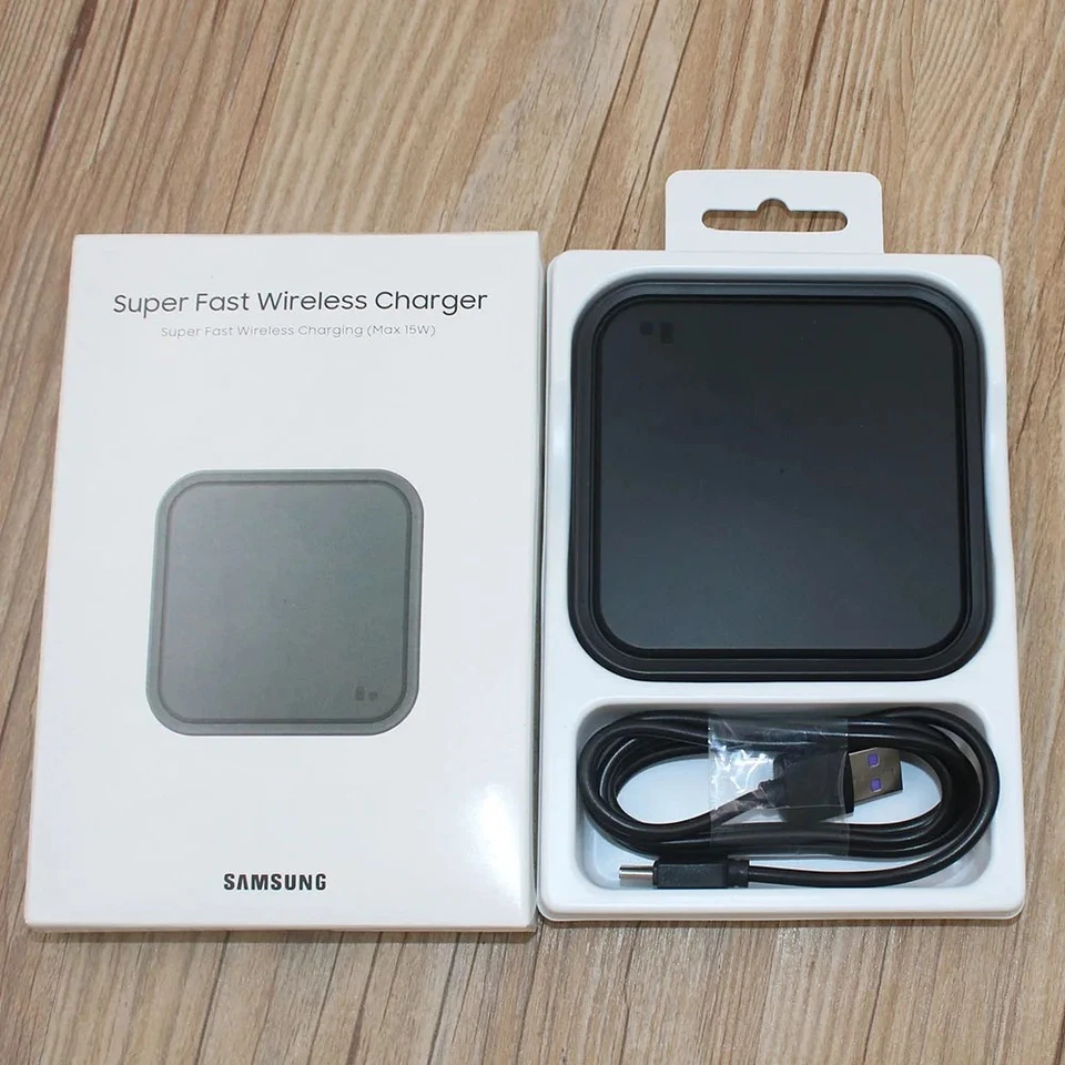 Samsung Super Fast 15W Wireless Charger Pad EP-P2400 - Image 1 of 4