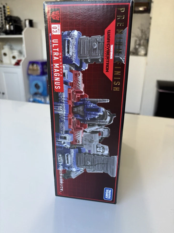 Figura de acción Transformers Japonesa Acabado Premium Ultra Magnus PF WTC-03 ¡Nueva! Foto 3 de 4