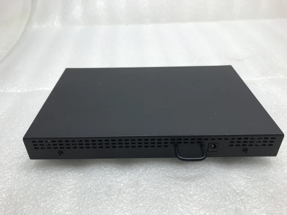 Ruckus Wireless Zone Director 1100 ZD1100 Networking Controller - Image 3 of 4