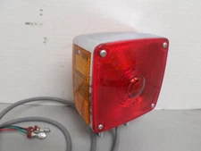 4805YA117 KW Chrome Clearance Marker Light Side Signal light 4"x4" Fender Stud