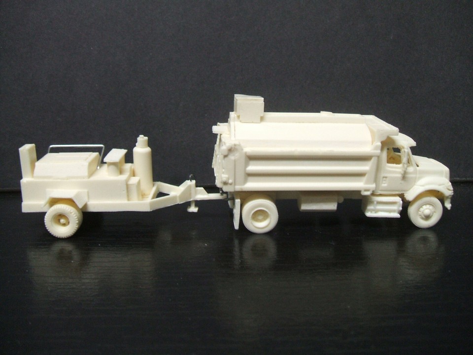 Custom built 187 HO Inter 7600 hot tar kettle trailer roofing dump