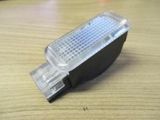 Einstiegsleuchte Türverkleidung VW Passat 3B 3BG Türleuchte weiß 3B0947415B