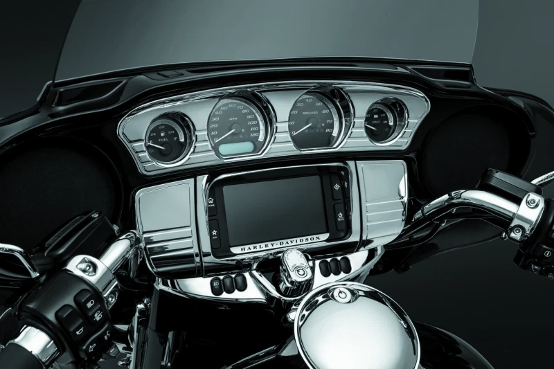 Kit de moldura estéreo Kuryakyn Kuryakyn Deluxe Tri-Line para Harley Touring 2014-2015 Foto 2 de 4