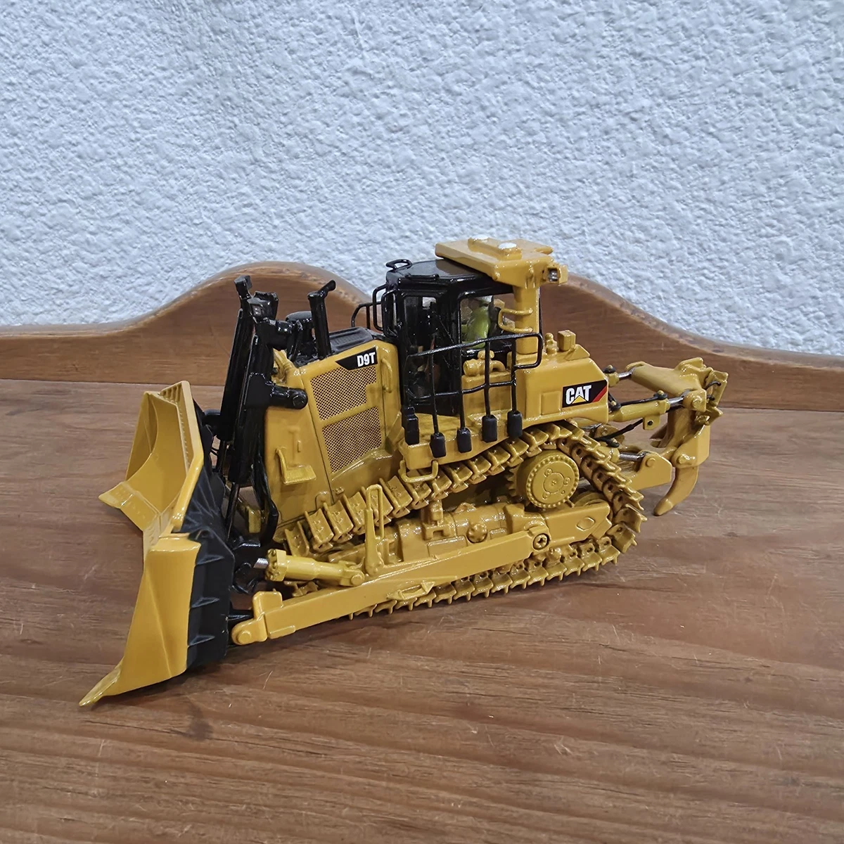 Miniature NZG 1/50 - Caterpillar D9N Bulldozer - Pyramide Logo - Boîte D'origine