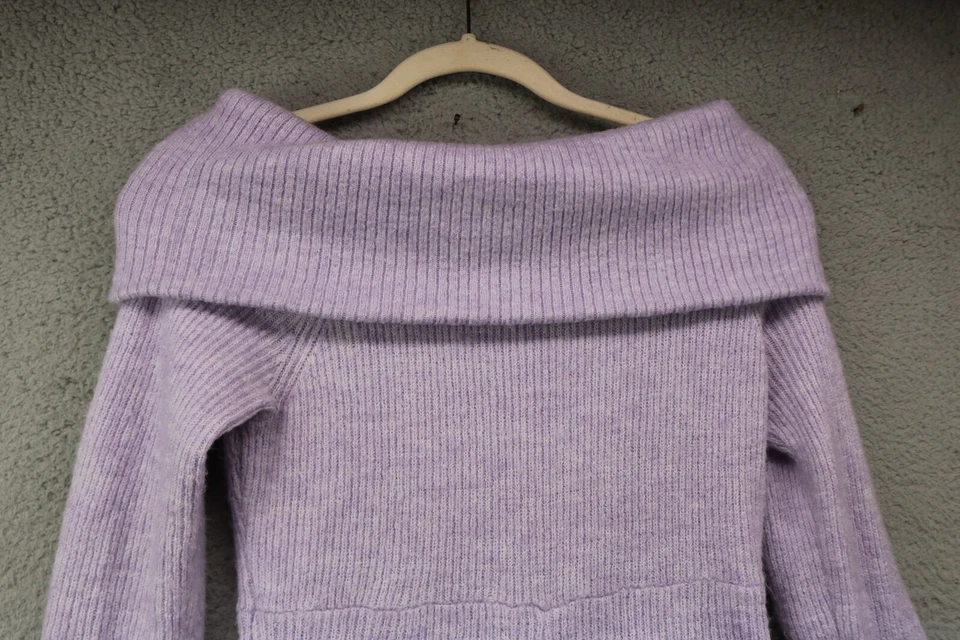 Suéter Mameluco Urban Outfitters Manga Larga Gracia Fuera de los Hombros-Talla Mediana Foto 3 de 4