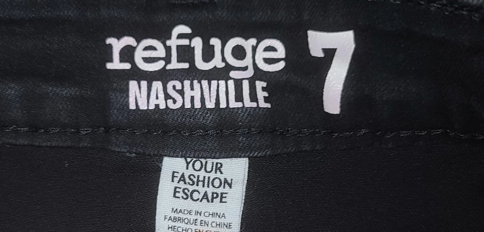 Pantalones Cortos REFUGE Nashville Tiro Alto 5 Botones Corte Negro Envejecido Talla 7 Foto 2 de 3