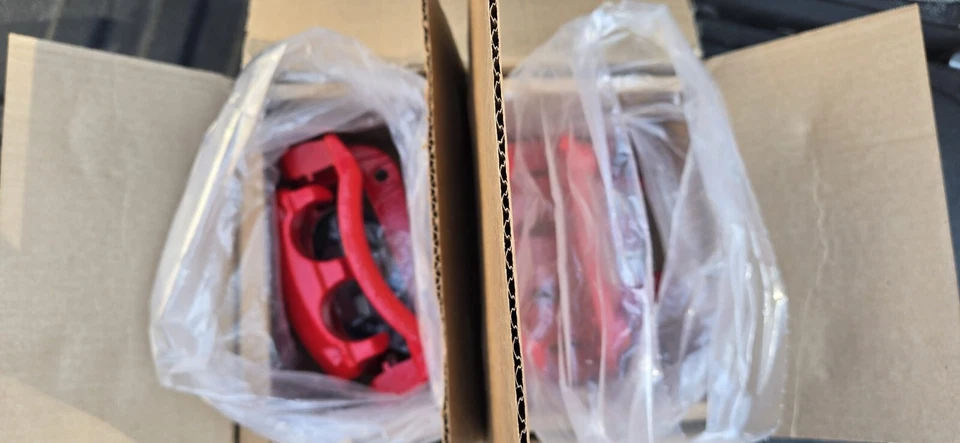 Pinzas de freno delanteras rojas S3338 para Titan Armada QX56 QX80 2006-2024 Akebono-350 m Foto 3 de 4