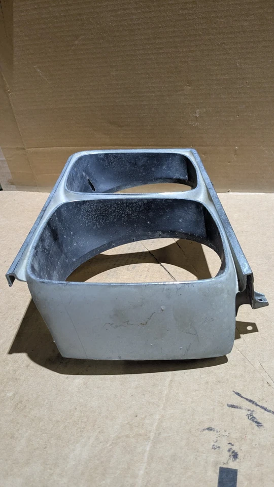 1967 BUICK SPECIAL ORIGINAL HEAD LIGHT BEZEL LH - Image 3 of 4