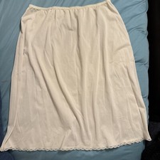 VINTAGE 1970s SHADOWLINE IVORY SIZE Extra Large ALL NYLON HALF SLIP  USA